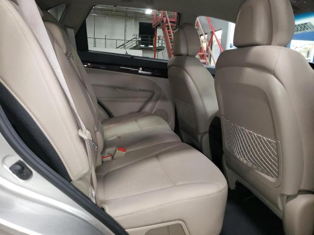Photo 11 from auction – 2015 KIA SORENTO LX with VIN 5XYKTCA66FG573458