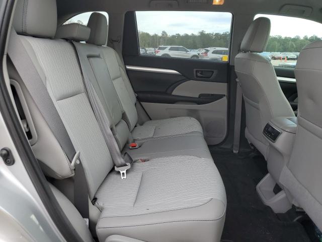 Photo 11 from auction – 2019 TOYOTA HIGHLANDER with VIN 5TDZZRFH5KS357687