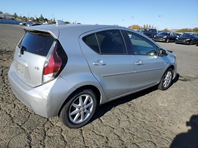 Photo 3 from auction – 2015 TOYOTA PRIUS C with VIN JTDKDTB38F1578274