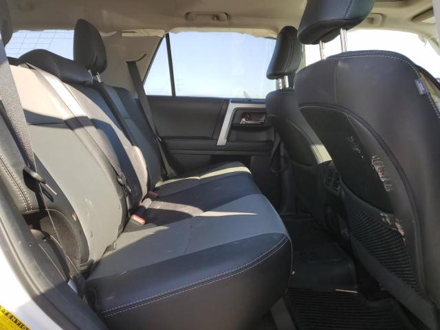 Photo 11 from auction – 2020 TOYOTA 4RUNNER SR with VIN JTEBU5JRXL5767008