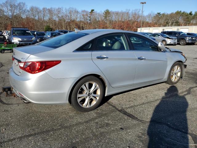 Photo 3 from auction – 2011 HYUNDAI SONATA SE with VIN 5NPEC4AB7BH304209