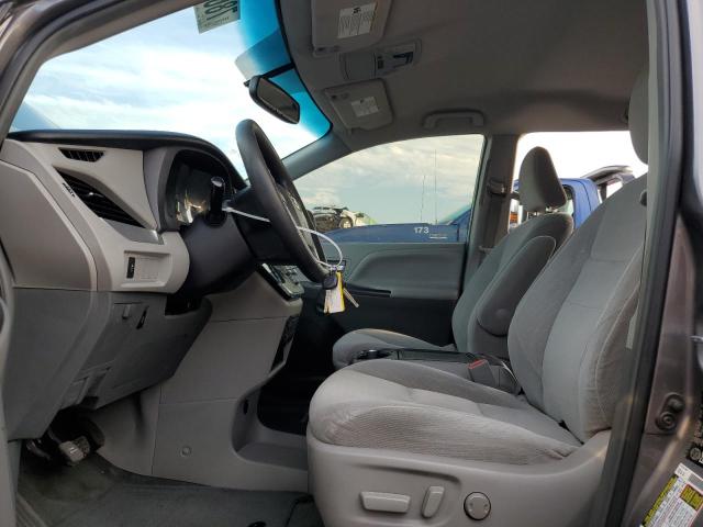 Photo 7 from auction – 2017 TOYOTA SIENNA LE with VIN 5TDKZ3DC6HS836179