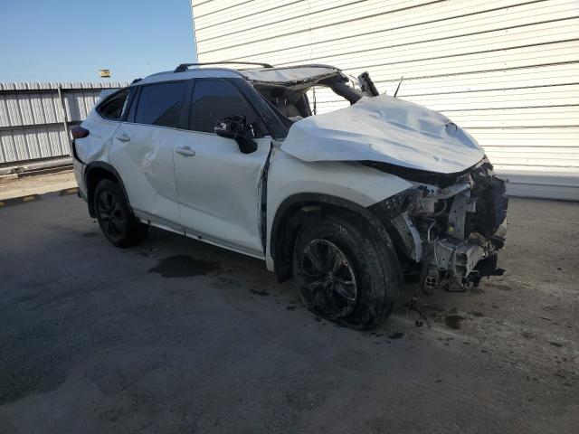 Zdjęcie 4 z aukcji – 2023 TOYOTA HIGHLANDER z VIN 5TDKDRAH9PS001810