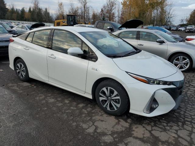 Photo 4 from auction – 2017 TOYOTA PRIUS PRIM with VIN JTDKARFP4H3022463