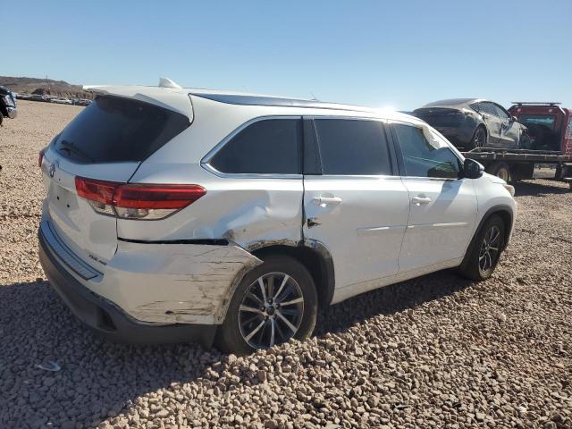 Zdjęcie 3 z aukcji – 2017 TOYOTA HIGHLANDER z VIN 5TDJZRFH5HS421409