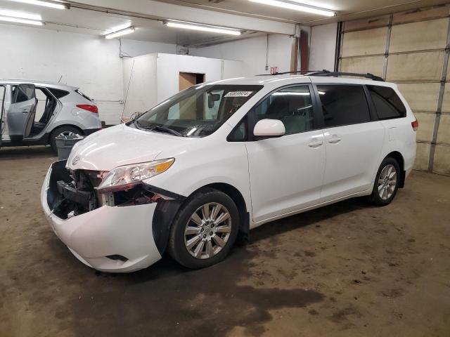 Photo 1 from auction – 2014 TOYOTA SIENNA LE with VIN 5TDJK3DC9ES074297