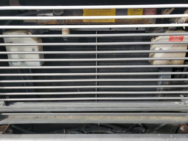 Photo 7 from auction – 1999 WINNEBAGO ADVENTURER with VIN 4UZHXFBC2XCF70453