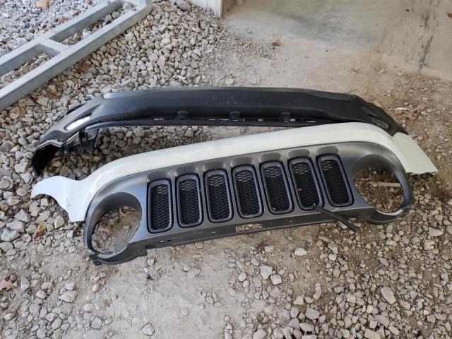 Photo 13 from auction – 2015 JEEP RENEGADE T with VIN ZACCJBCT7FPB46278