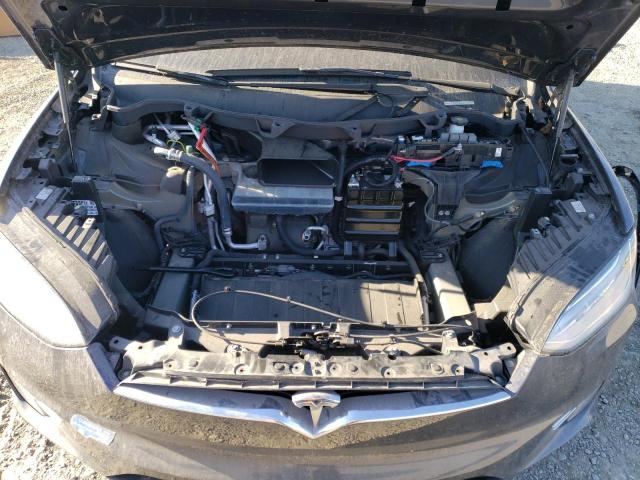 Photo 11 from auction – 2020 TESLA MODEL X with VIN 5YJXCAE20LF281552