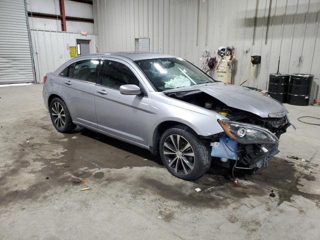 Photo 4 from auction – 2013 CHRYSLER 200 TOURIN with VIN 1C3CCBBG4DN706654
