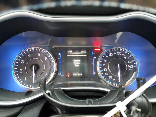 Photo 9 from auction – 2015 CHRYSLER 200 LIMITE with VIN 1C3CCCAB4FN647345