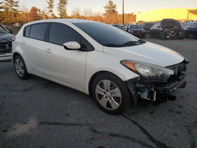 Снимка 4 от търг – 2016 KIA FORTE LX с VIN KNAFK5A85G5584041