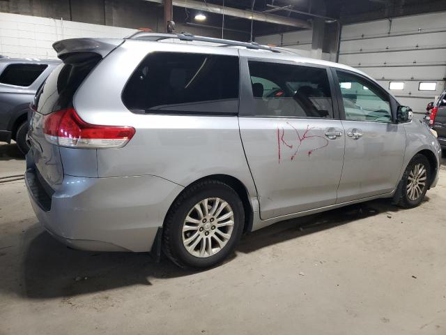 Photo 3 from auction – 2011 TOYOTA SIENNA XLE with VIN 5TDYK3DC6BS019851