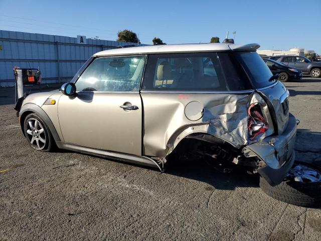 Photo 2 from auction – 2007 MINI COOPER with VIN WMWMF335X7TL67261