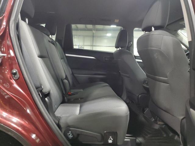 Photo 11 from auction – 2016 TOYOTA HIGHLANDER with VIN 5TDBKRFH1GS327437