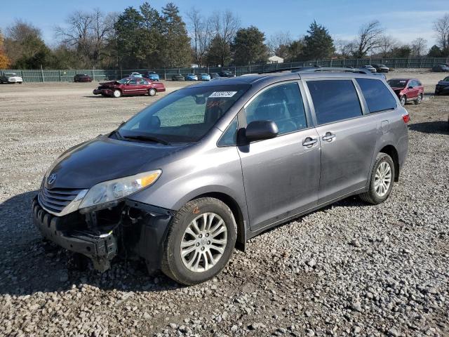TOYOTA SIENNA XLE 2017 with VIN 5TDYZ3DC2HS885034 - Photo from auction