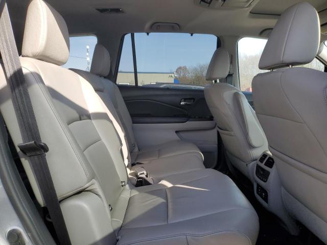 Photo 11 from auction – 2016 HONDA PILOT TOUR with VIN 5FNYF6H95GB102719