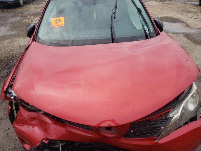 Photo 11 from auction – 2015 TOYOTA RAV4 LE with VIN JTMZFREV3FJ040977