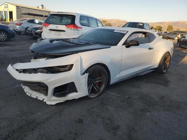 CHEVROLET CAMARO 2018 with VIN 1G1FJ1R67J0123616 - Photo from auction