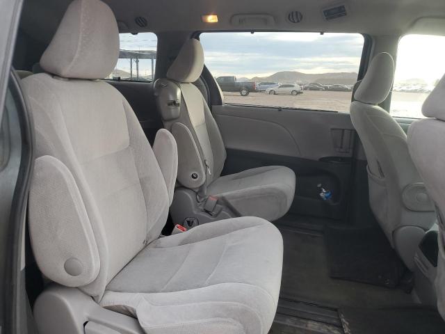 Photo 11 from auction – 2017 TOYOTA SIENNA LE with VIN 5TDKZ3DC9HS816962