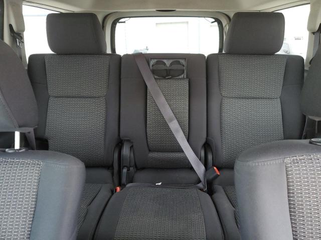 Photo 10 from auction – 2010 JEEP COMMANDER with VIN 1J4RG4GK6AC119618