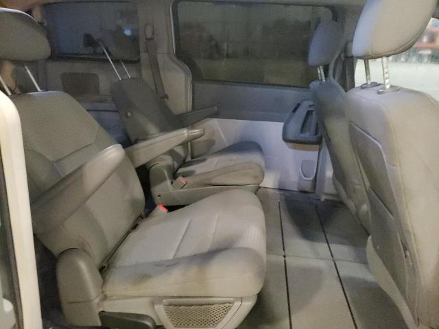 Photo 11 from auction – 2008 CHRYSLER TOWN & COU with VIN 2A8HR54P48R744952