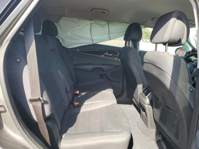 Photo 11 from auction – 2016 KIA SORENTO LX with VIN 5XYPG4A3XGG014390
