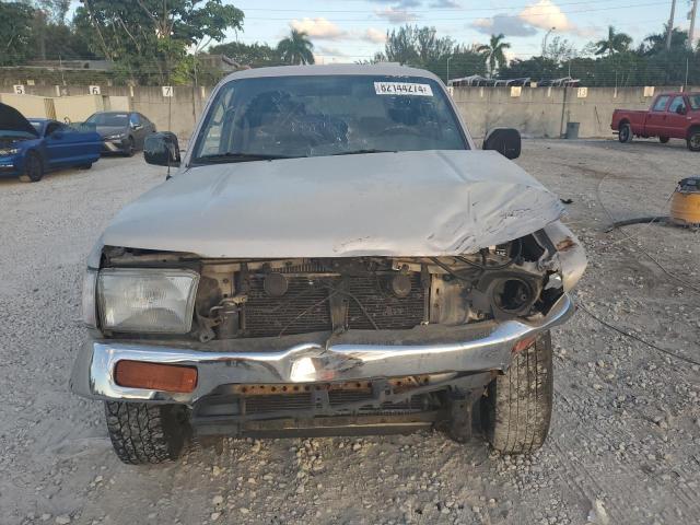 Photo 5 from auction – 2000 TOYOTA 4RUNNER with VIN JT3GM84RXY0063021