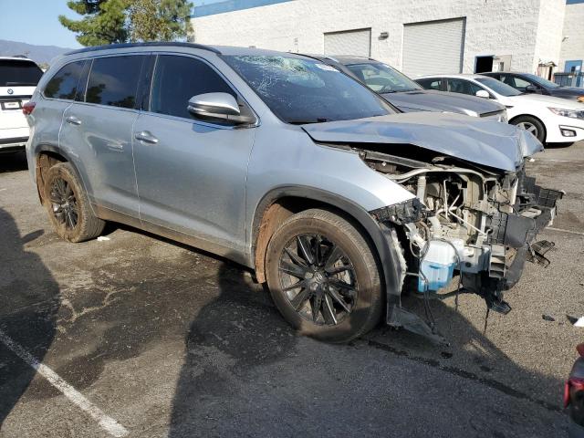 Photo 4 from auction – 2019 TOYOTA HIGHLANDER with VIN 5TDJZRFH8KS620266