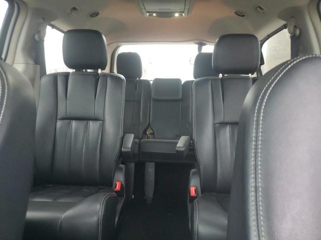 Photo 10 from auction – 2016 CHRYSLER TOWN & COU with VIN 2C4RC1BG2GR111888