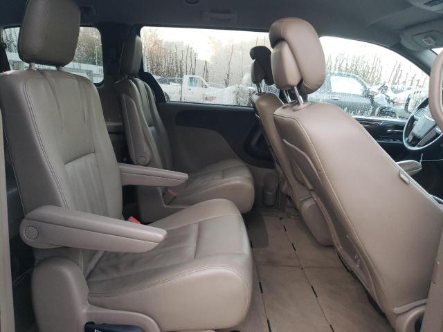 Photo 11 from auction – 2016 CHRYSLER TOWN & COU with VIN 2C4RC1AGXGR193709