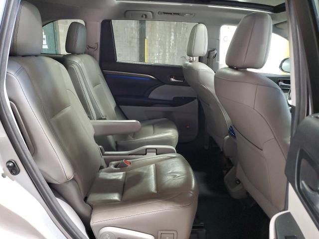 Photo 11 from auction – 2017 TOYOTA HIGHLANDER with VIN 5TDDZRFH2HS363529