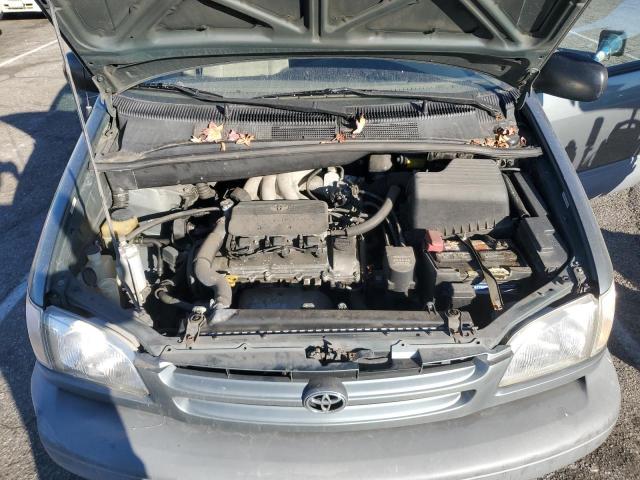Photo 12 from auction – 1998 TOYOTA SIENNA CE with VIN 4T3GF19C6WU042953