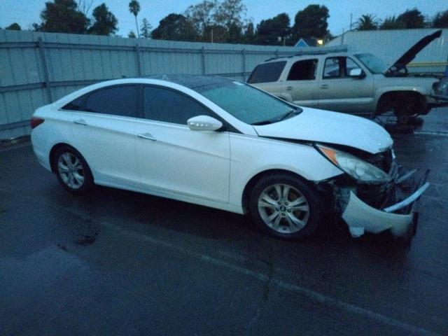 Photo 4 from auction – 2013 HYUNDAI SONATA SE with VIN 5NPEC4AC3DH655386