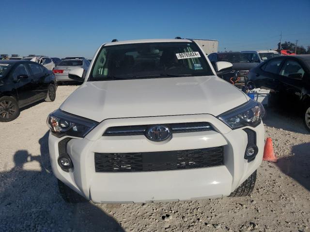 Photo 5 from auction – 2022 TOYOTA 4RUNNER SR with VIN JTEEU5JR8N5263380