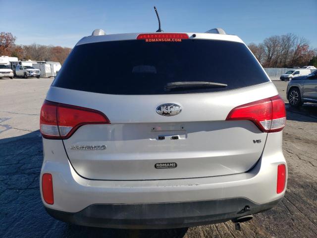 Photo 6 from auction – 2015 KIA SORENTO LX with VIN 5XYKTDA72FG605675