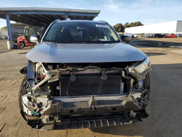 Photo 5 from auction – 2019 TOYOTA RAV4 LE with VIN JTMH1RFV6KD002919