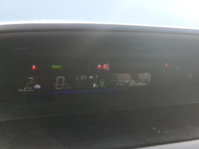 Photo 9 from auction – 2012 TOYOTA PRIUS V with VIN JTDZN3EU9C3086143