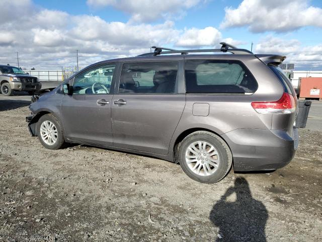 Photo 2 from auction – 2011 TOYOTA SIENNA XLE with VIN 5TDYK3DC5BS091320