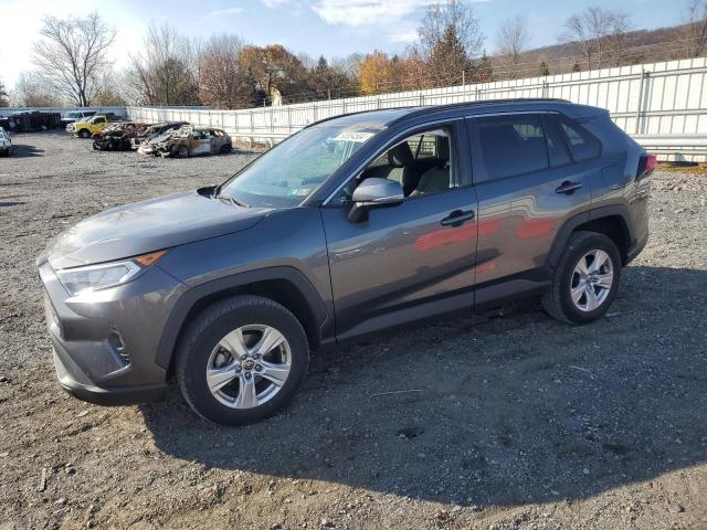 TOYOTA RAV4 XLE 2021 with VIN 2T3P1RFV3MC194044 - Photo from auction