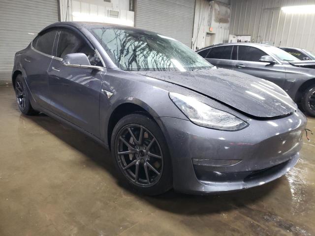 Photo 4 from auction – 2018 TESLA MODEL 3 with VIN 5YJ3E1EB2JF054269