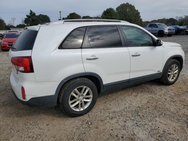 Photo 3 from auction – 2015 KIA SORENTO LX with VIN 5XYKTCA69FG600457