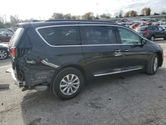 Photo 3 from auction – 2017 CHRYSLER PACIFICA T with VIN 2C4RC1BG0HR832261