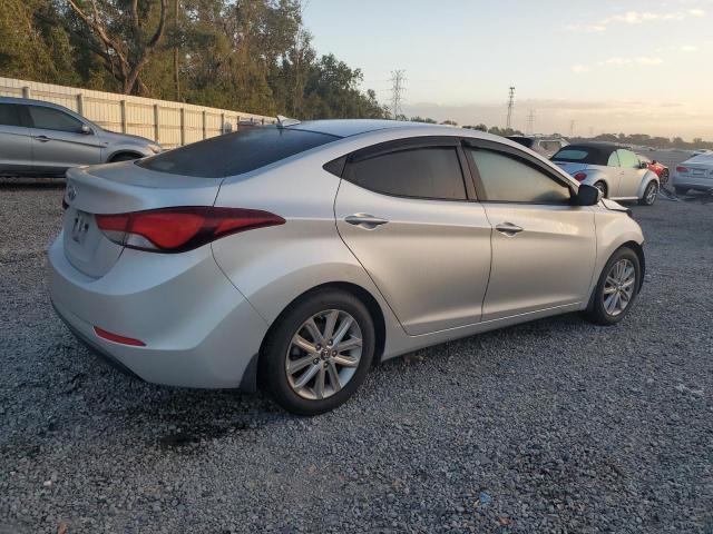 Photo 3 from auction – 2016 HYUNDAI ELANTRA SE with VIN 5NPDH4AE4GH721981