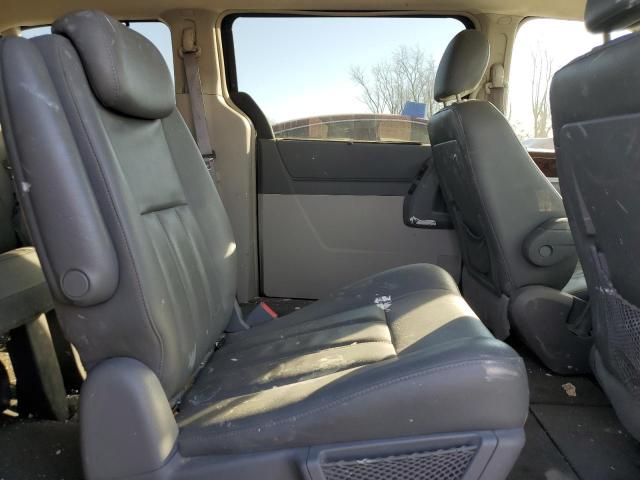 Photo 11 from auction – 2010 CHRYSLER TOWN & COU with VIN 2A4RR5DX6AR148821