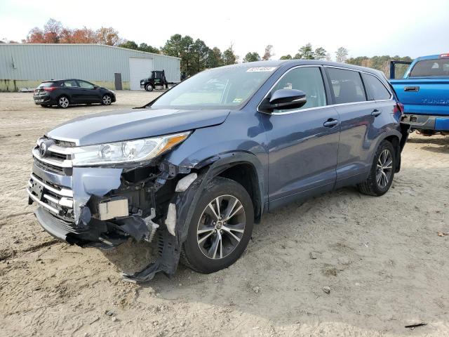 TOYOTA HIGHLANDER 2019 with VIN 5TDBZRFH7KS706043 - Photo from auction