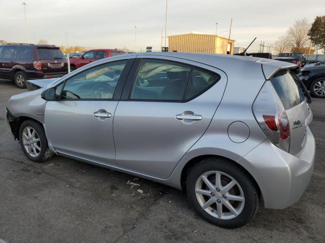 Photo 2 from auction – 2013 TOYOTA PRIUS C with VIN JTDKDTB30D1043503