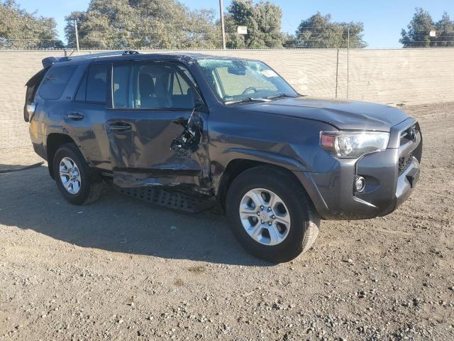 Photo 4 from auction – 2023 TOYOTA 4RUNNER SR with VIN JTEEU5JR6P5303376