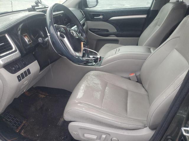 Photo 7 from auction – 2018 TOYOTA HIGHLANDER with VIN 5TDKZRFH9JS268284