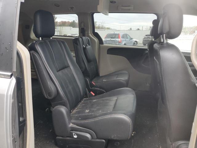 Photo 11 from auction – 2016 CHRYSLER TOWN & COU with VIN 2C4RC1BG7GR129044